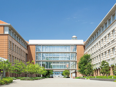 兵庫医科大学