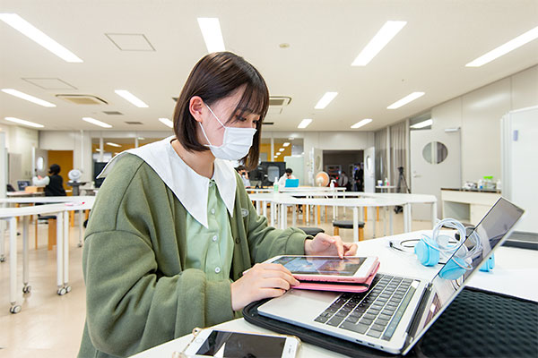 ロジック（論理）を学び、社会に役立つデザインを考えていく。