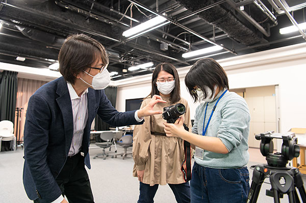 東京工科大学　デザイン学部　伊藤 丙雄学部長・伊藤 英高准教授