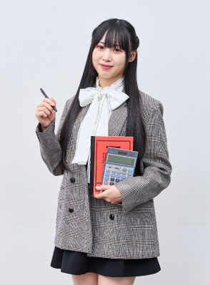 経営アシスト学科（2年制） 高度資格専攻／地域イノベーション専攻 ※大学編入制度（希望者）の利用で高等学校教諭一種免許状（商業）の取得がめざせます！