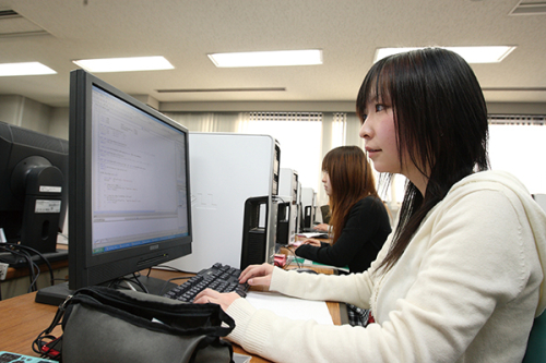 応用情報学科（全日制3年）【ビジネスITコース】