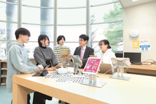 情報メディア学科・情報システムコース・映像メディアコース・サウンド制作コース・メディアデザインコース