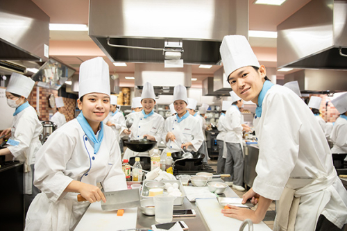 テクニックコース（調理師科1年＋製菓科1年）