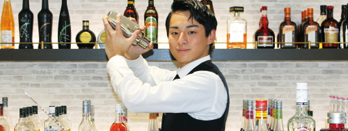 レストランサービス＆バーテンダー専攻
