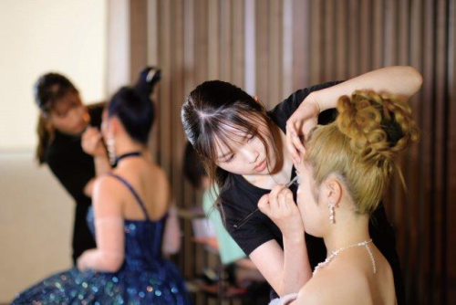 トータルビューティー＋メイクアップ 専攻コース