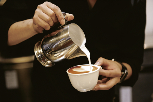 カフェバリスタ体験［ラテアート］