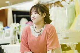 富山県 富山第一高校出身 2年 ブライダル科 栄 舞音花さん