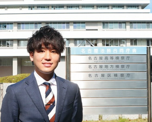 公務員上級 (2年制大卒程度)