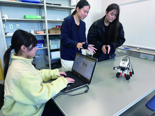 知能情報システム学科