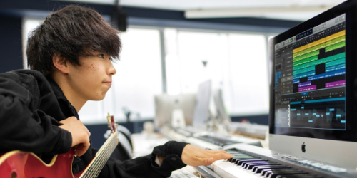 アーティスト＆プロデューサー専攻　ヴォーカル／ギター／ベース／ドラム／キーボード