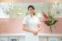 日比　千遥 先生