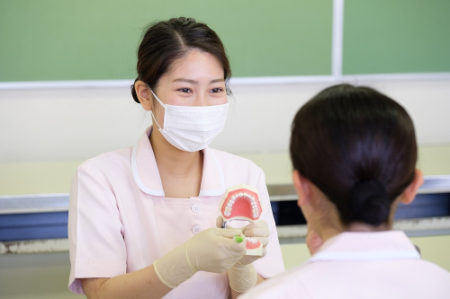 歯科技工士学科