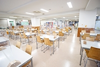 ラーメン、うどん、チャーハンから丼物まで。日替わりランチもあります。