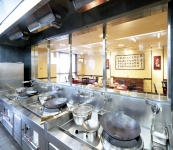 大きな中華鍋がすっぽり！中華専用コンロ。