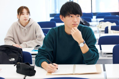 哲学科　西洋哲学 ・日本思想コース[New]／心理学・人間関係学コース／倫理学・社会思想コース[New]／宗教学・死生学コース