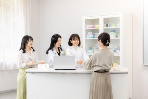 医薬品販売・調剤事務コース