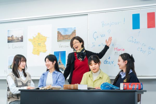 フランス語コミュニケーションコース（両学科共通）