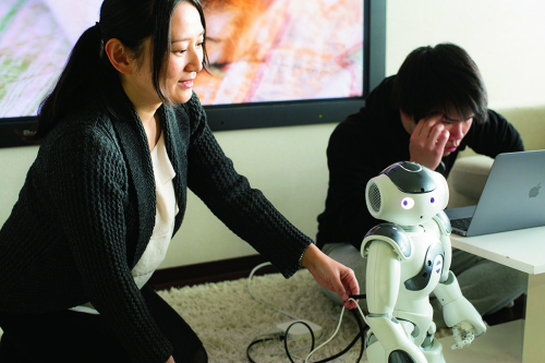 情報理工学科（ネットワークシステムコース、情報セキュリティコース、データサイエンスコース、ロボットインタラクションコース、コンピュータ基盤設計コース、組込みシステムコース、デジタルファブリケーションコース、脳科学コース、メディア処理技術コース、情報システムコース）