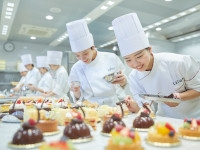 パティシエ・ショコラティエ上級科（２年制）