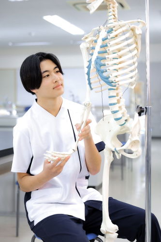 アール医療専門職大学