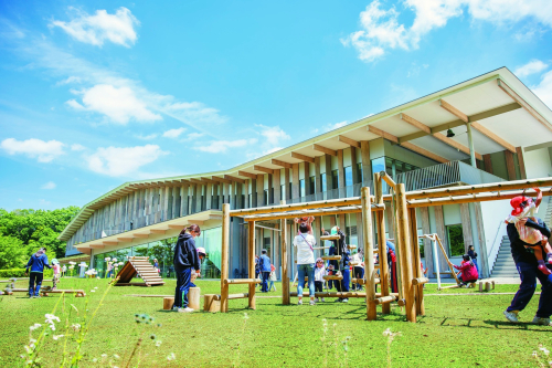 自然豊かな環境で保育を学ぶ