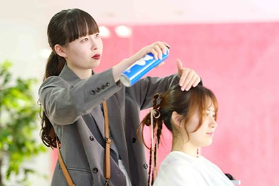 夢の実現まで徹底サポート！サロンから圧倒的高い評価で、グラムール生優先採用も！
