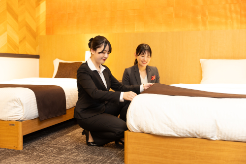 フロアのすべてを使用し、一流ホテルを再現