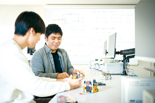 電子応用工学科（2年制）