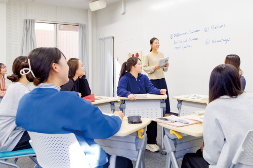 グローバルコミュニケーション学科（50名）