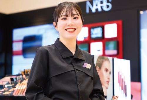 【美容部員】NARS JAPAN 前田 乃愛さん