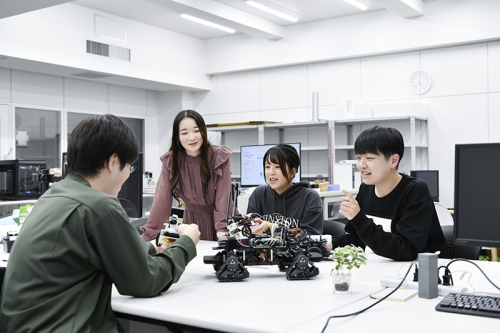 ロボティクス学科