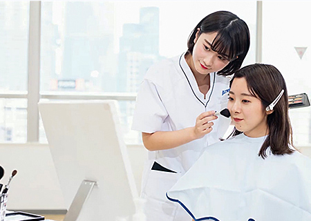 ハリウッド美容専門学校