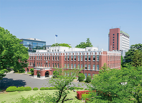 成蹊大学