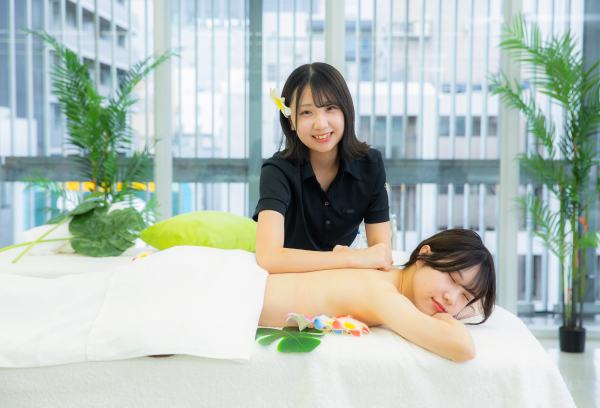 ボディエステを行う学生