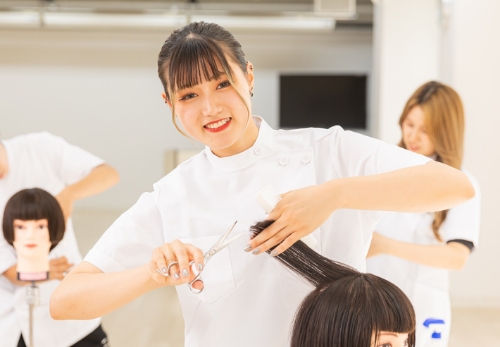 岩谷学園 アーティスティックB横浜美容専門学校|大学・短期大学・専門
