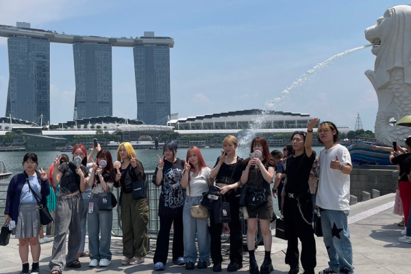 海外での集合写真