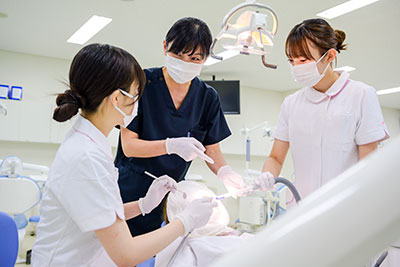 東京西の森歯科衛生士専門学校