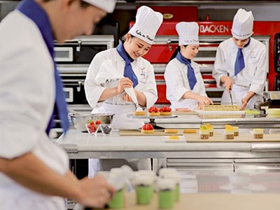 名古屋製菓専門学校