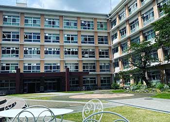 大阪成蹊短期大学